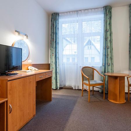 Hotel Luzice 亚希莫夫 外观 照片